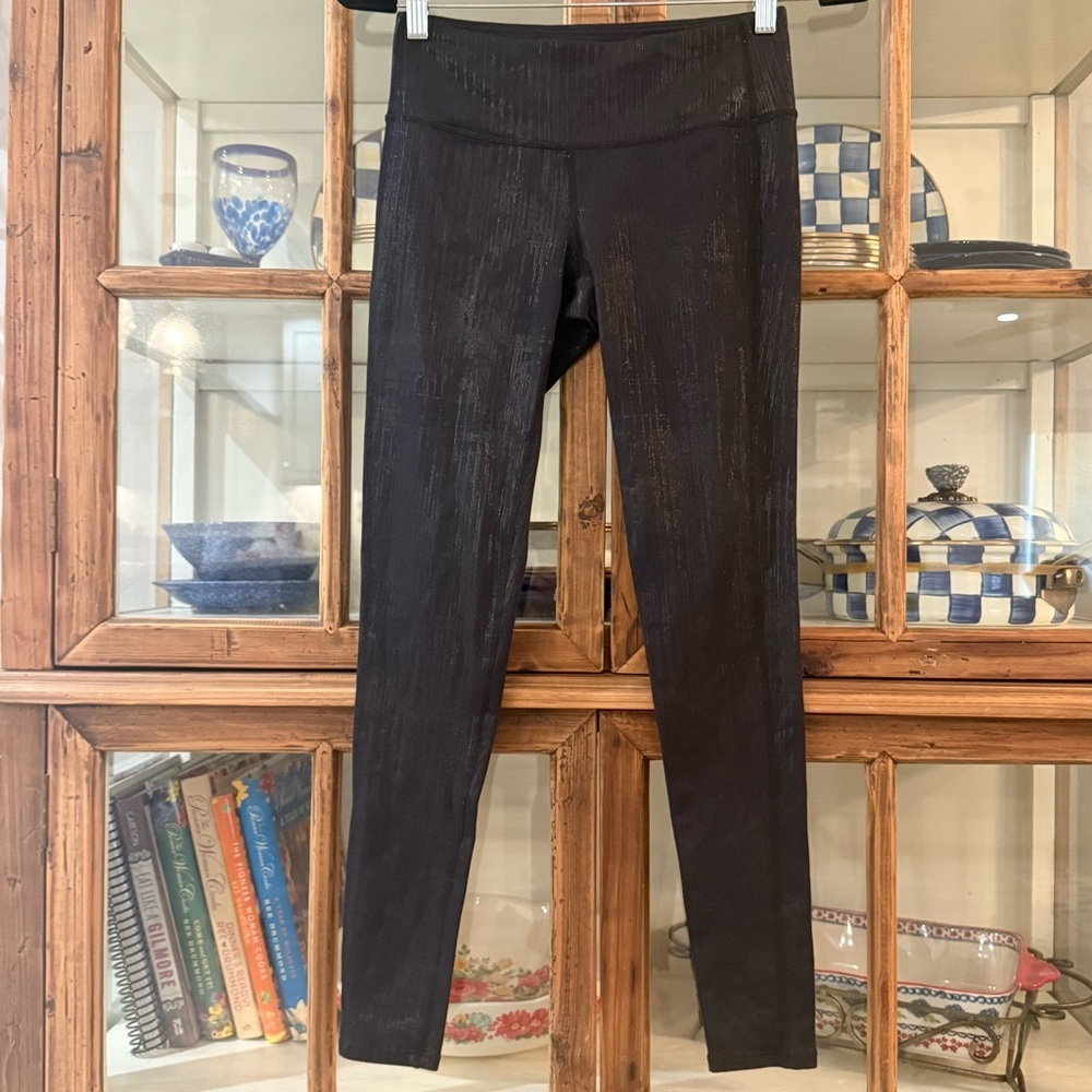 Athleta Black Shimmer Crop Leggings Size S 13” Waist 27” Athleisure